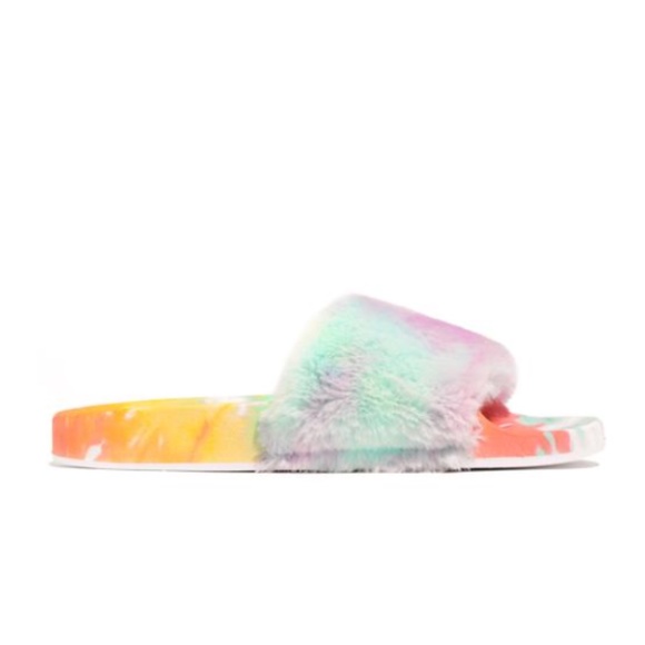 !! RESTOCKED !! Tie Dye Slides - Picture 3 of 9
